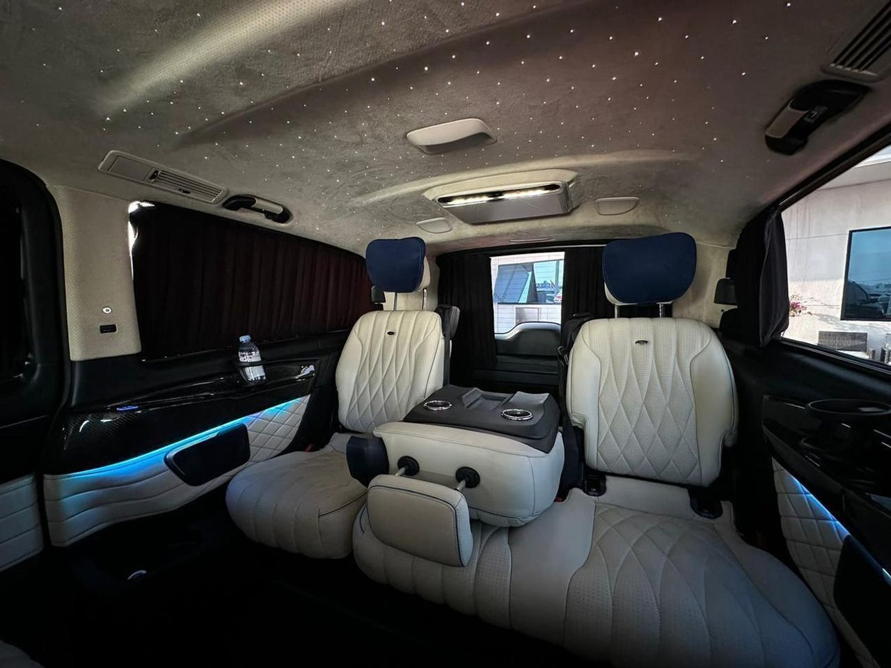 Car Image 2022 MERCEDES V  CLASS 