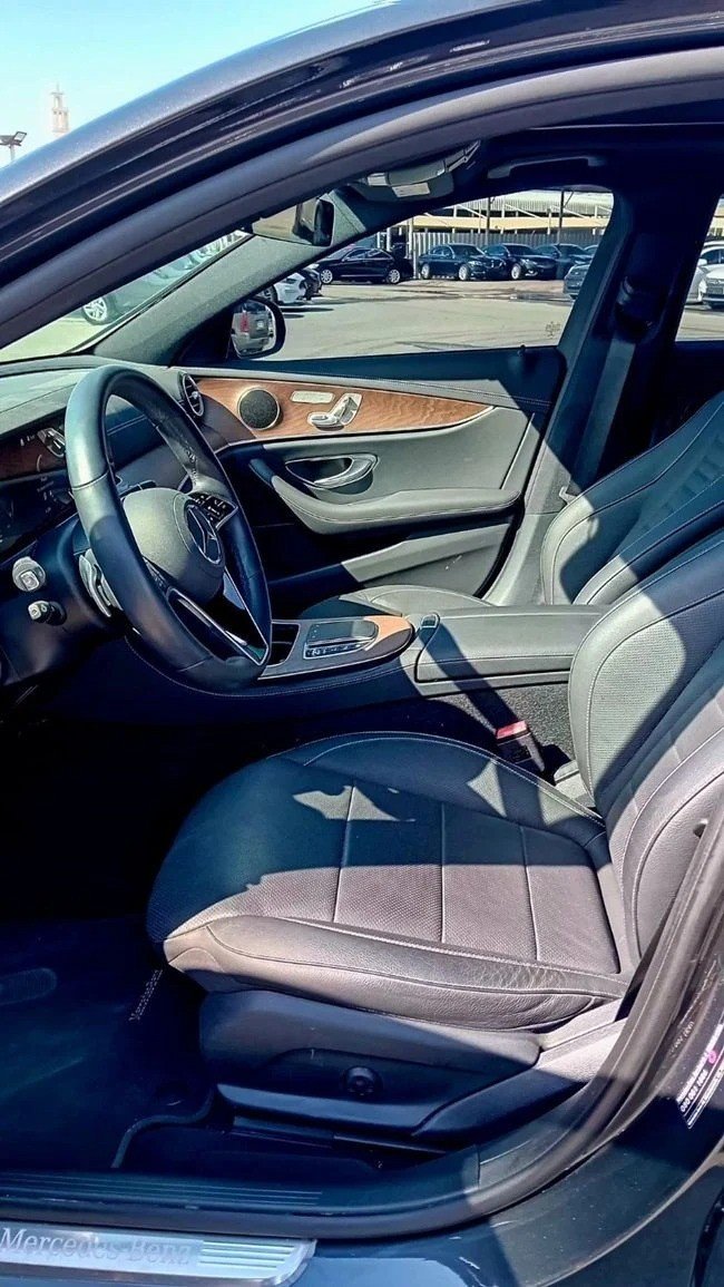 Car Image 2022 MERCEDES E Class 