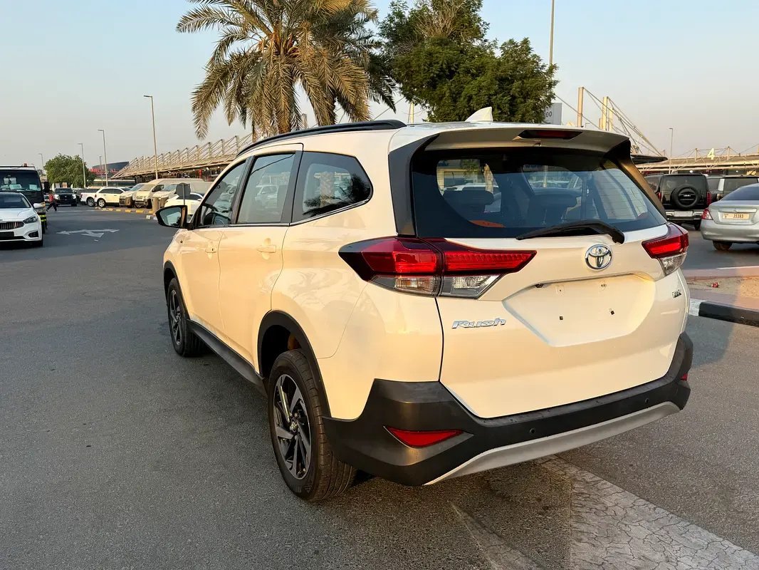 Car Image 2019 TOYOTA RUSH 
