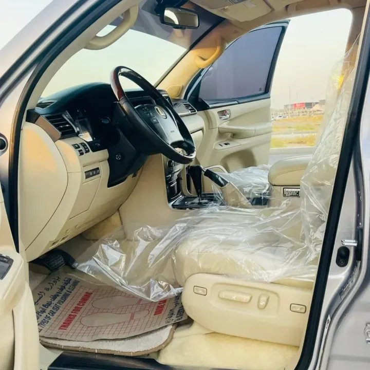 Car Image 2010 LEXUS LX 