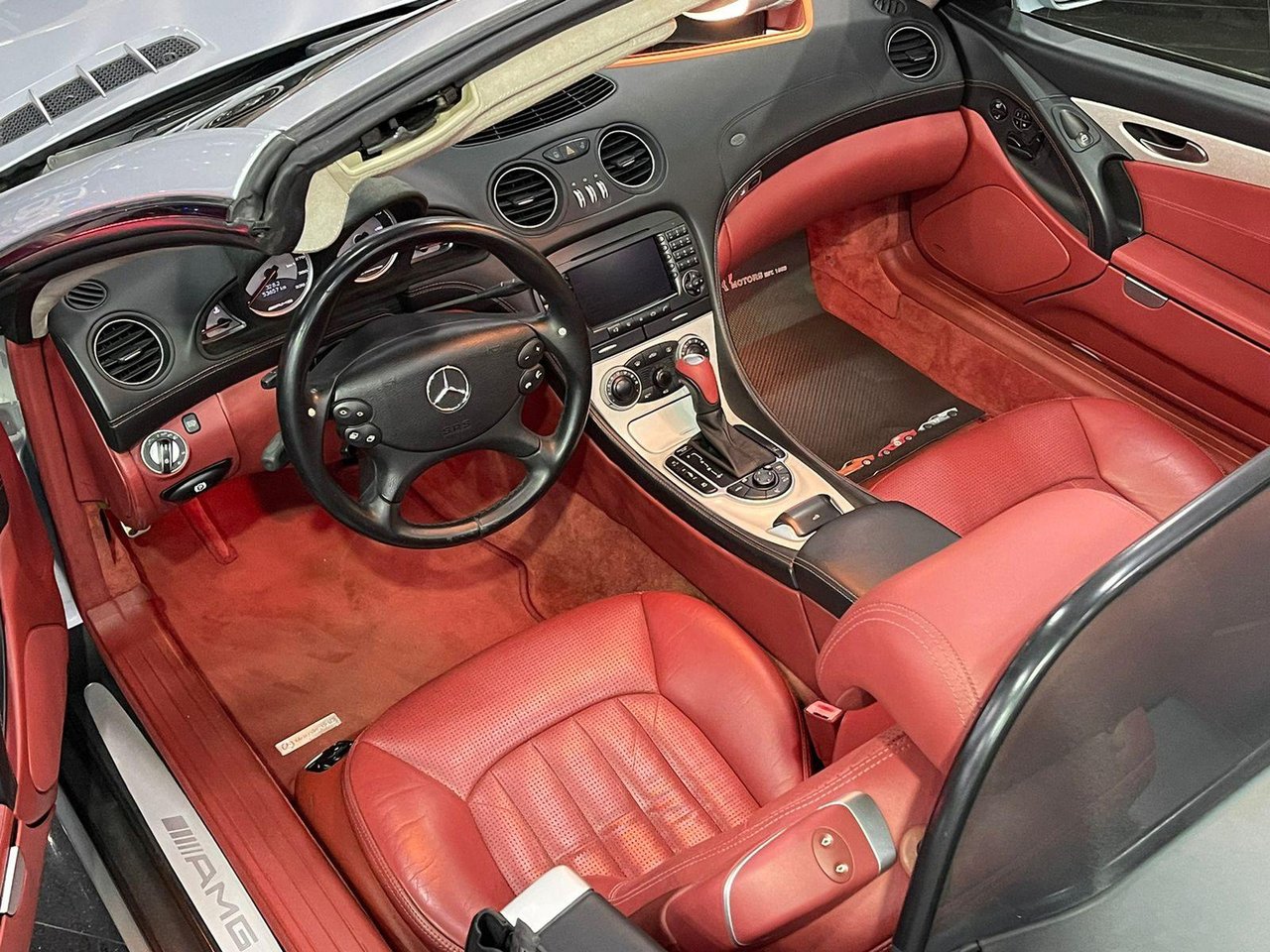 Car Image 2005 MERCEDES SL CLASS 