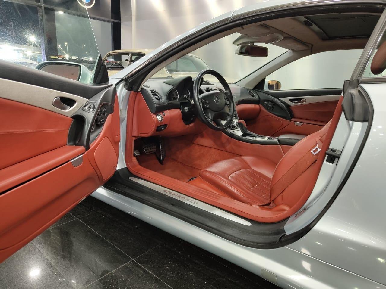Car Image 2005 MERCEDES SL CLASS 