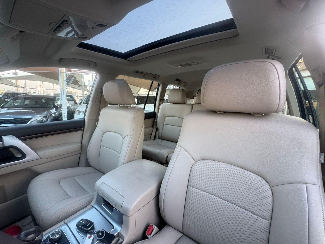 Car Image 2021 TOYOTA LAND CRUISER 