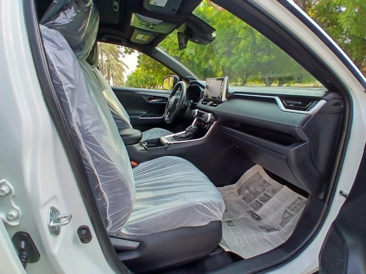 Car Image 2019 TOYOTA RAV4 