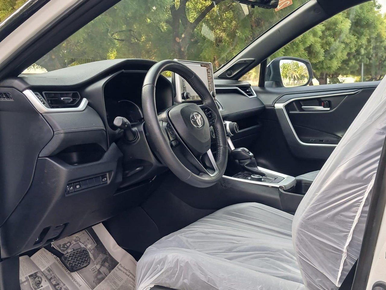 Car Image 2019 TOYOTA RAV4 