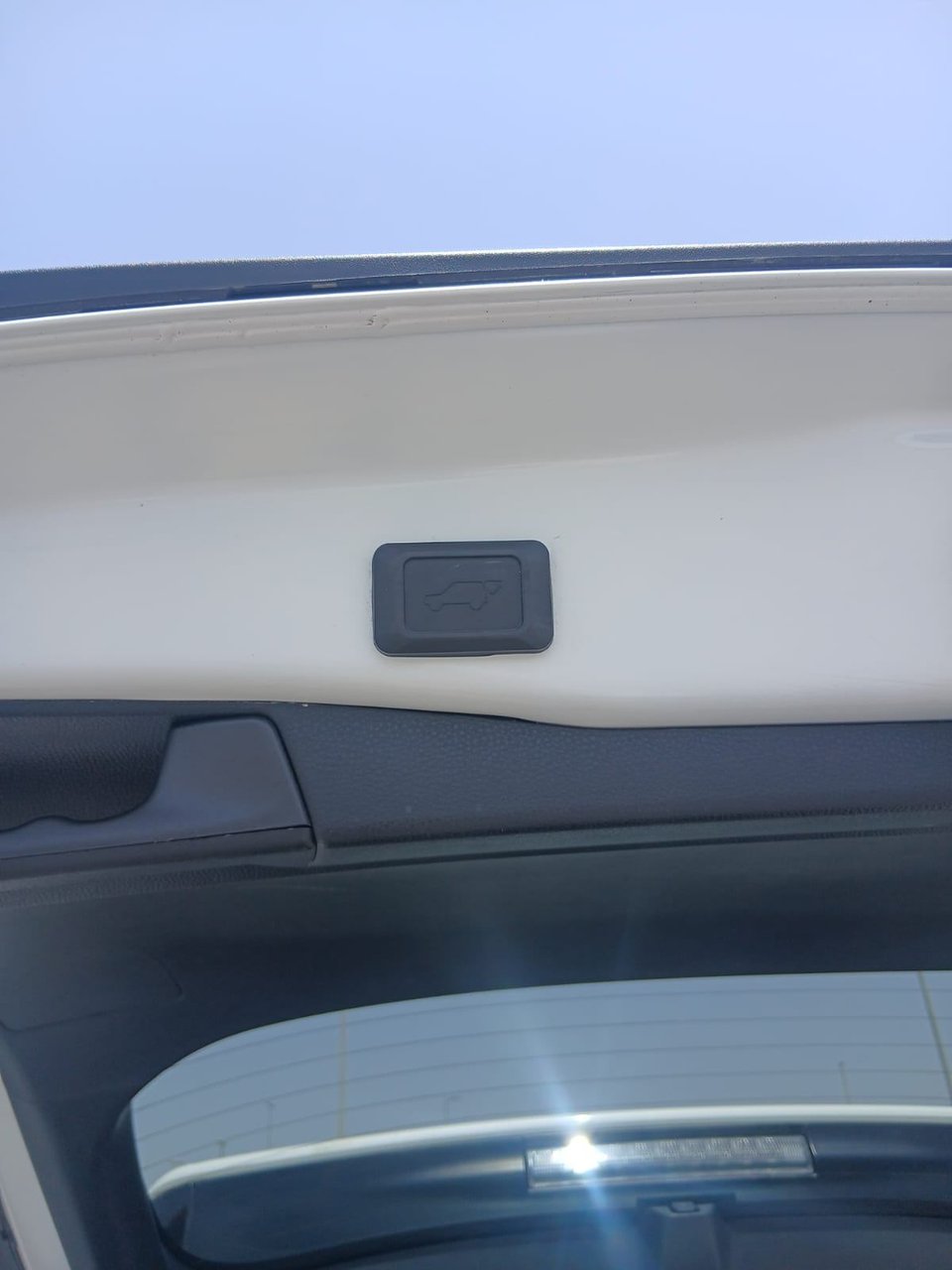 Car Image 2021 TOYOTA RAV4 