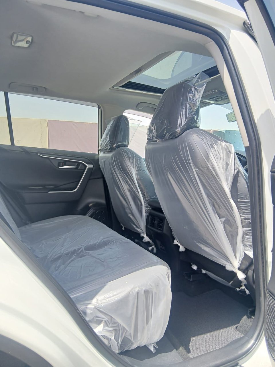 Car Image 2021 TOYOTA RAV4 