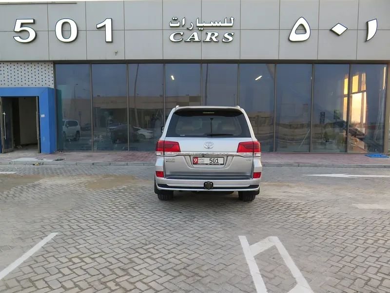 Car Image 2021 TOYOTA LAND CRUISER 