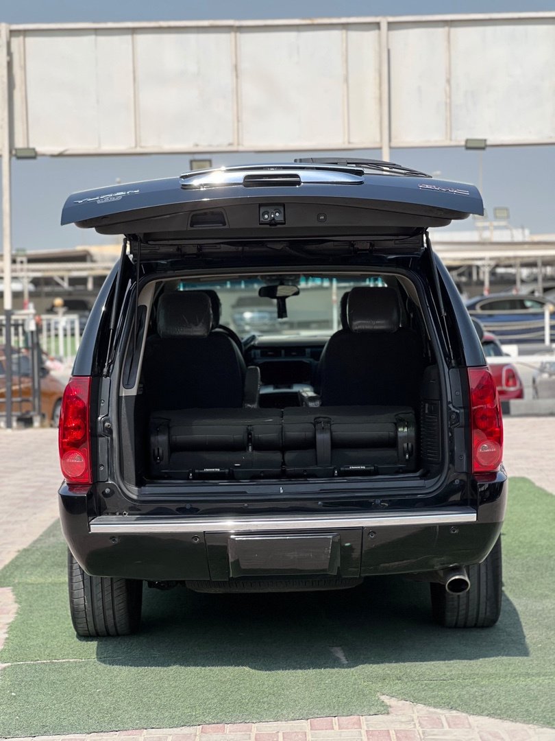 Car Image 2014 GMC YUKON 