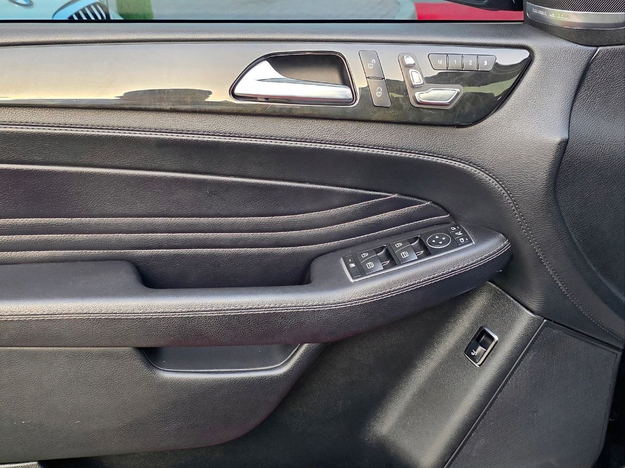 Car Image 2019 MERCEDES GLE CLASS 
