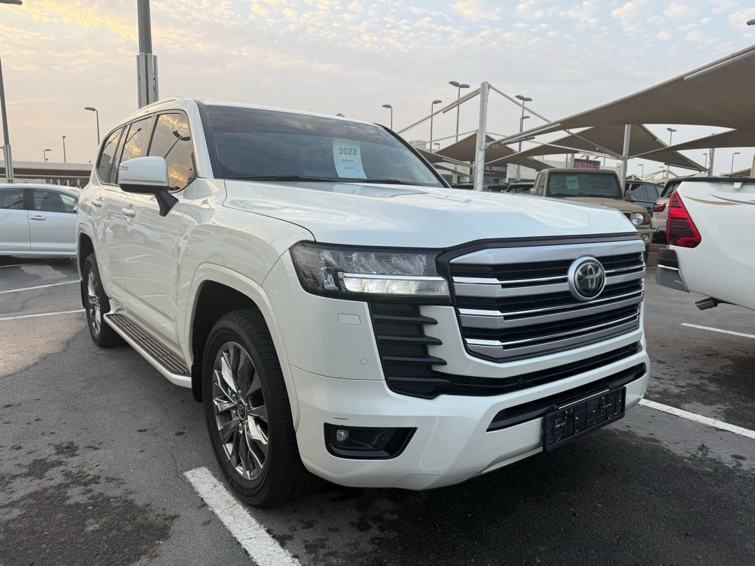 Car Image 2022 TOYOTA LAND CRUISER 