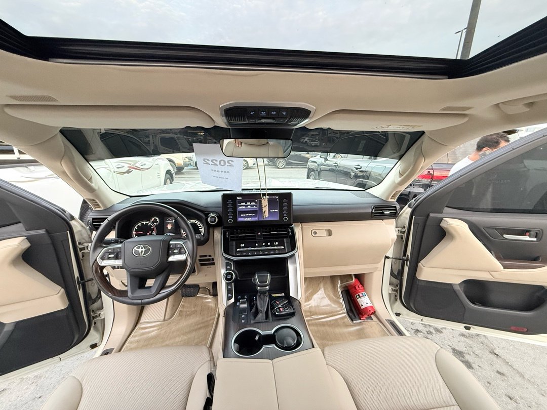 Car Image 2022 TOYOTA LAND CRUISER 