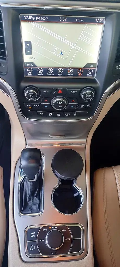 Car Image 2018 JEEP GRAND CHEROKEE 