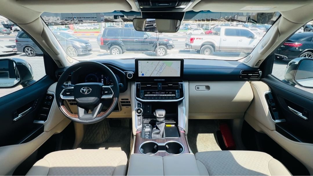 Car Image 2025 TOYOTA LAND CRUISER 