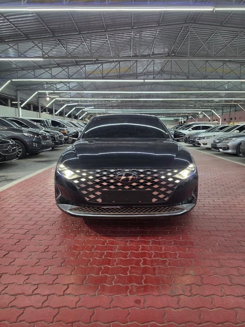 HYUNDAI AZERA 2021