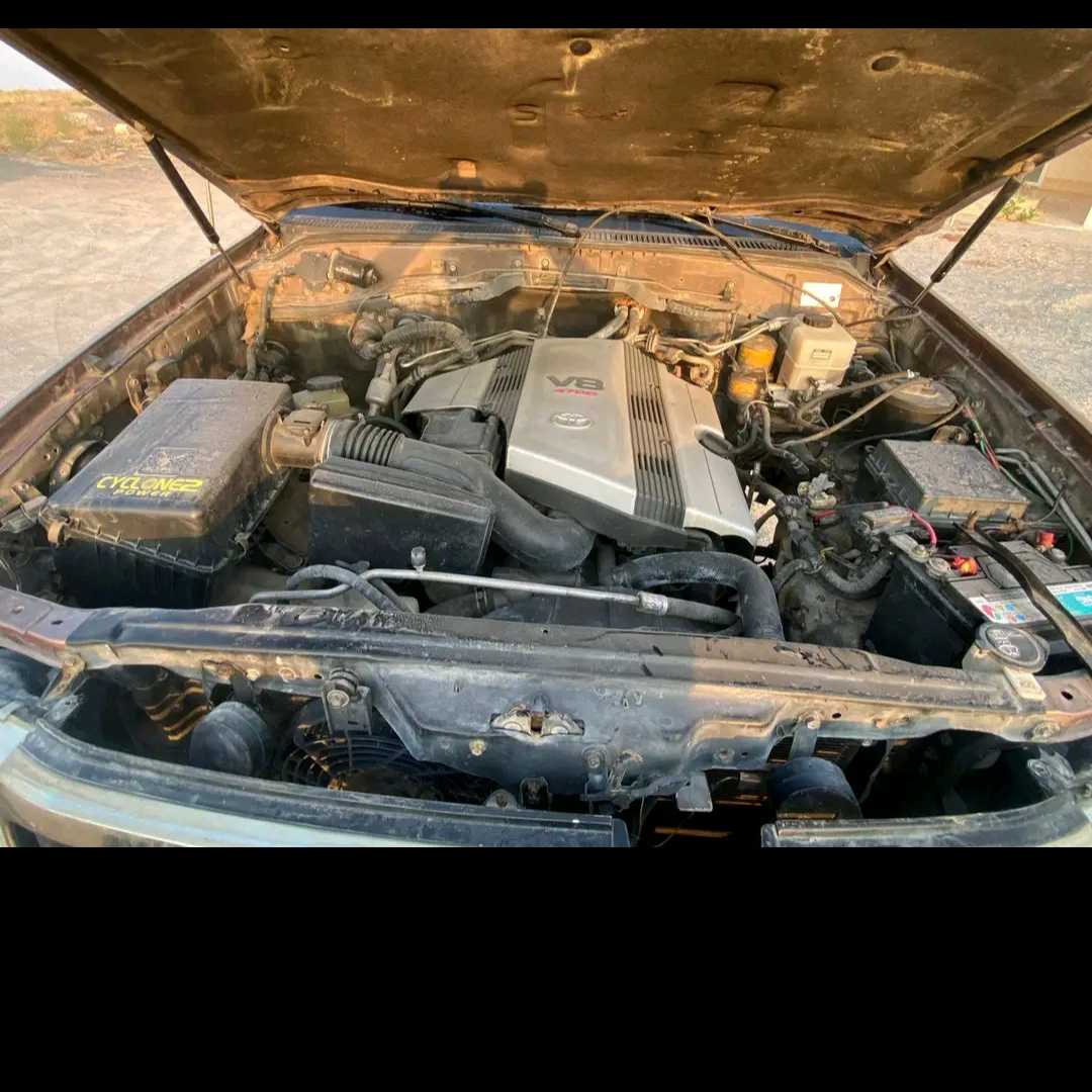 Car Image 1999 TOYOTA LAND CRUISER 