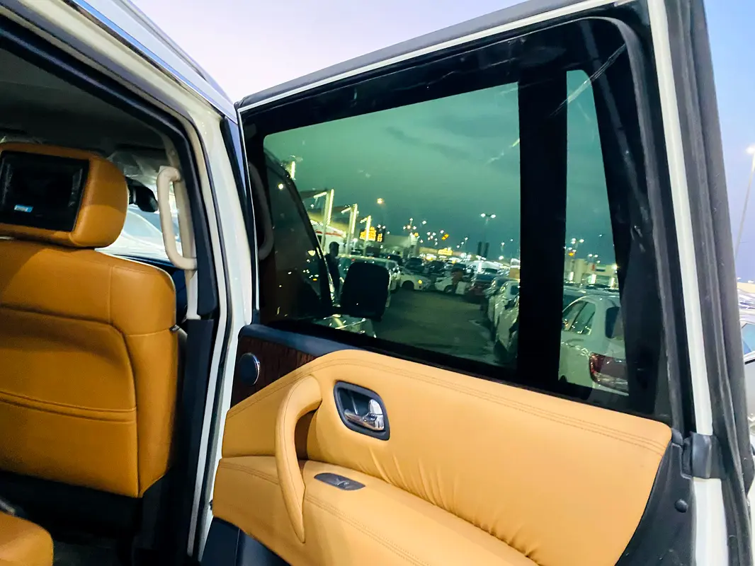 Car Image 2016 NISSAN PATROL LE