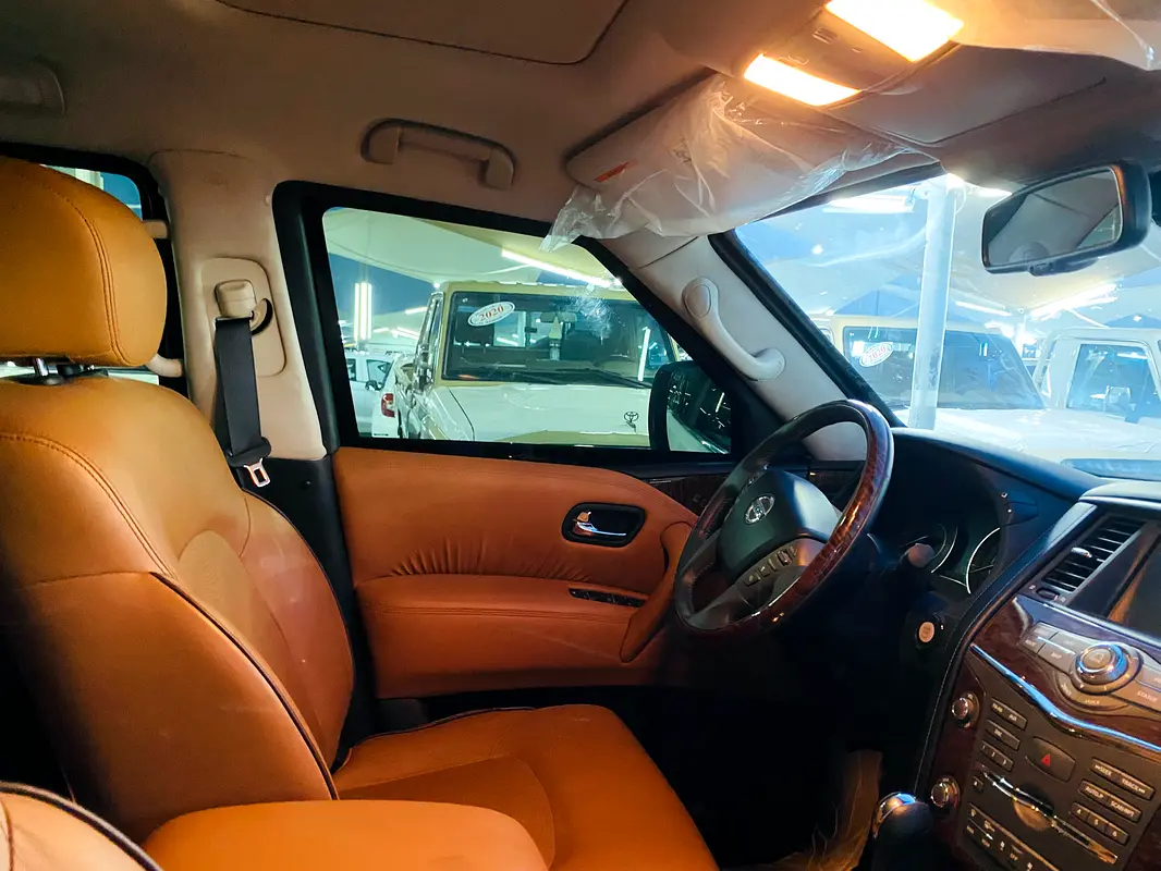 Car Image 2016 NISSAN PATROL LE
