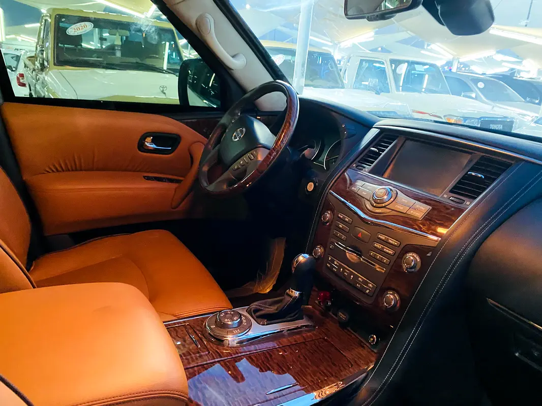 Car Image 2016 NISSAN PATROL LE