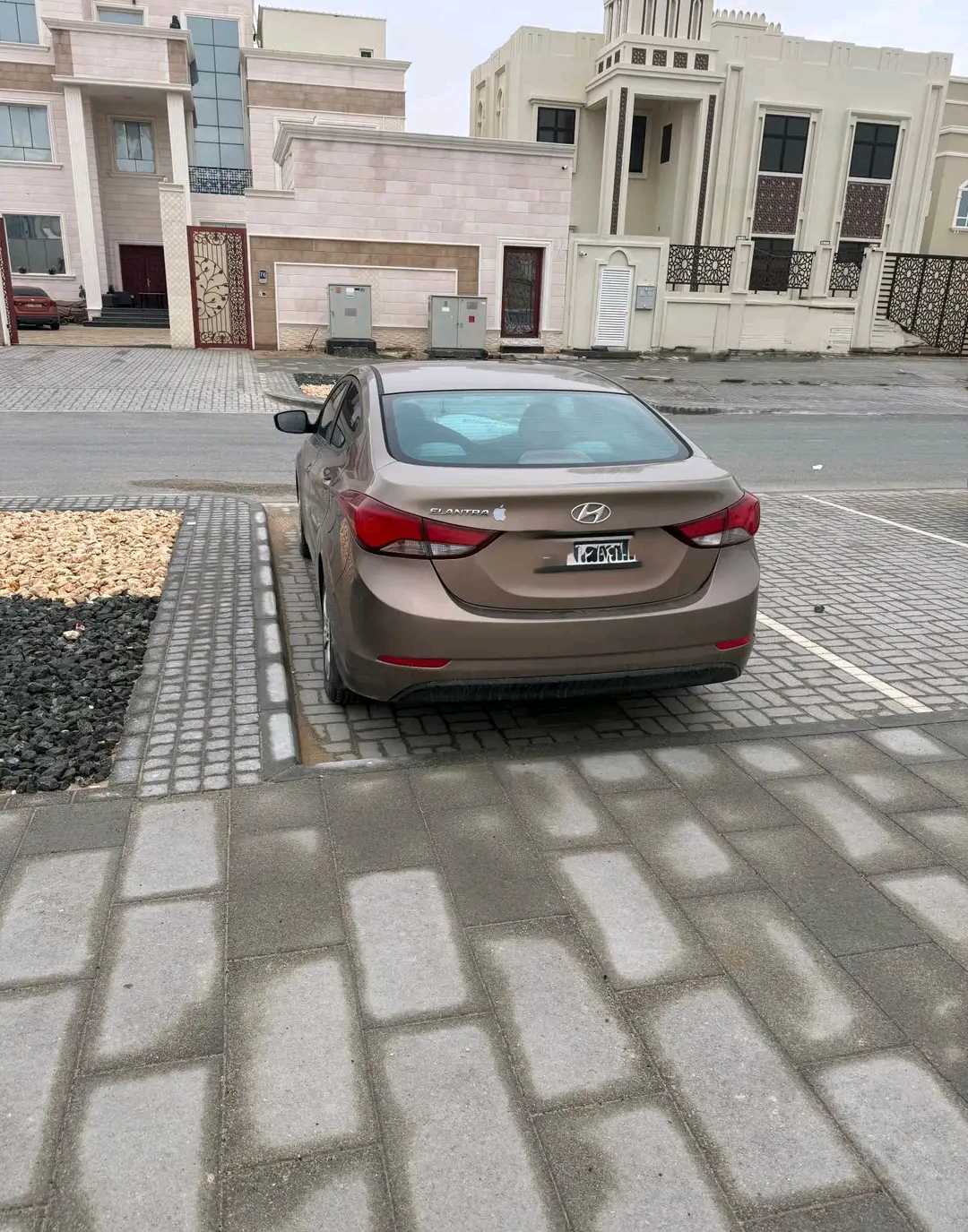 Car Image 2016 HYUNDAI ELANTRA GLS