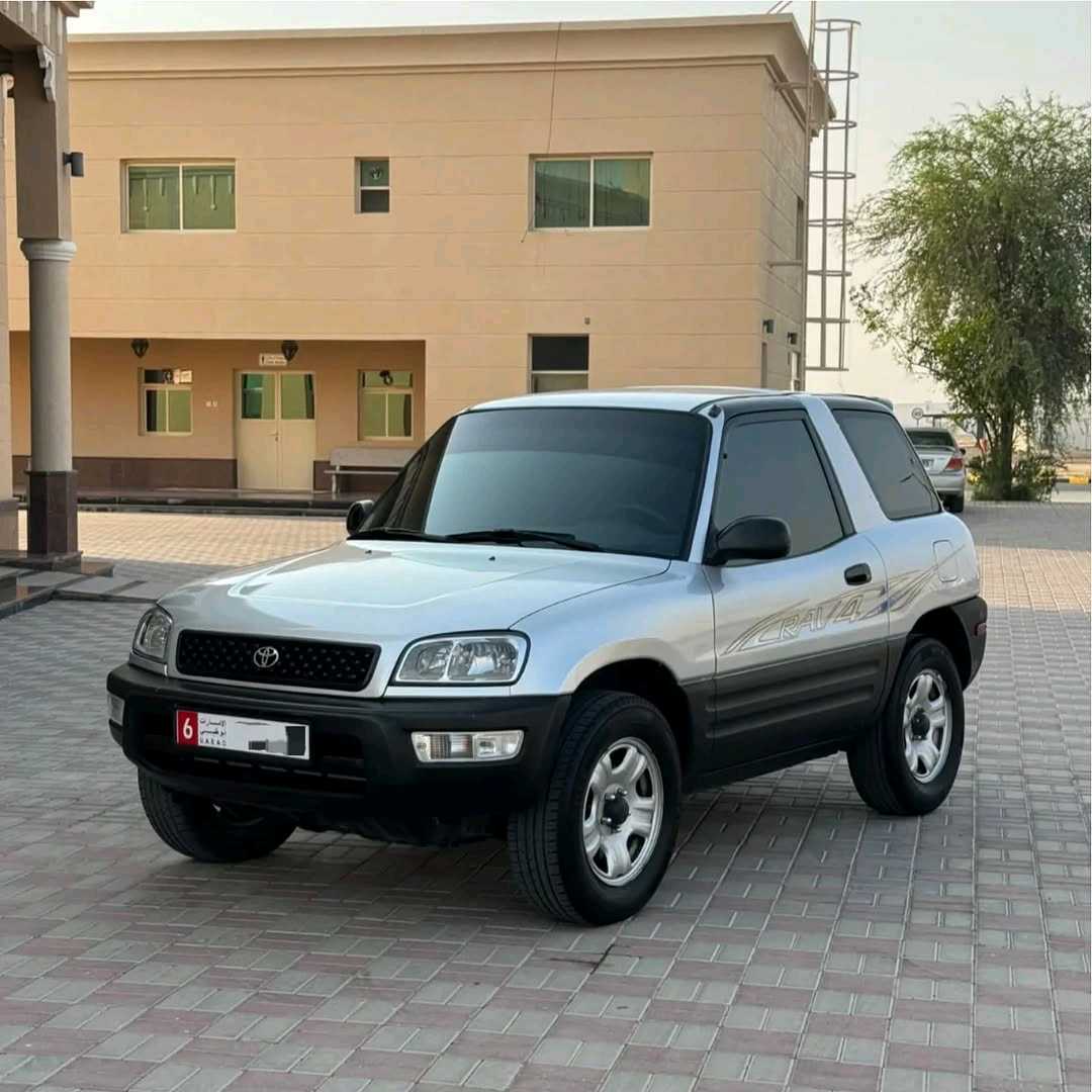 Car Image 1998 TOYOTA RAV4 