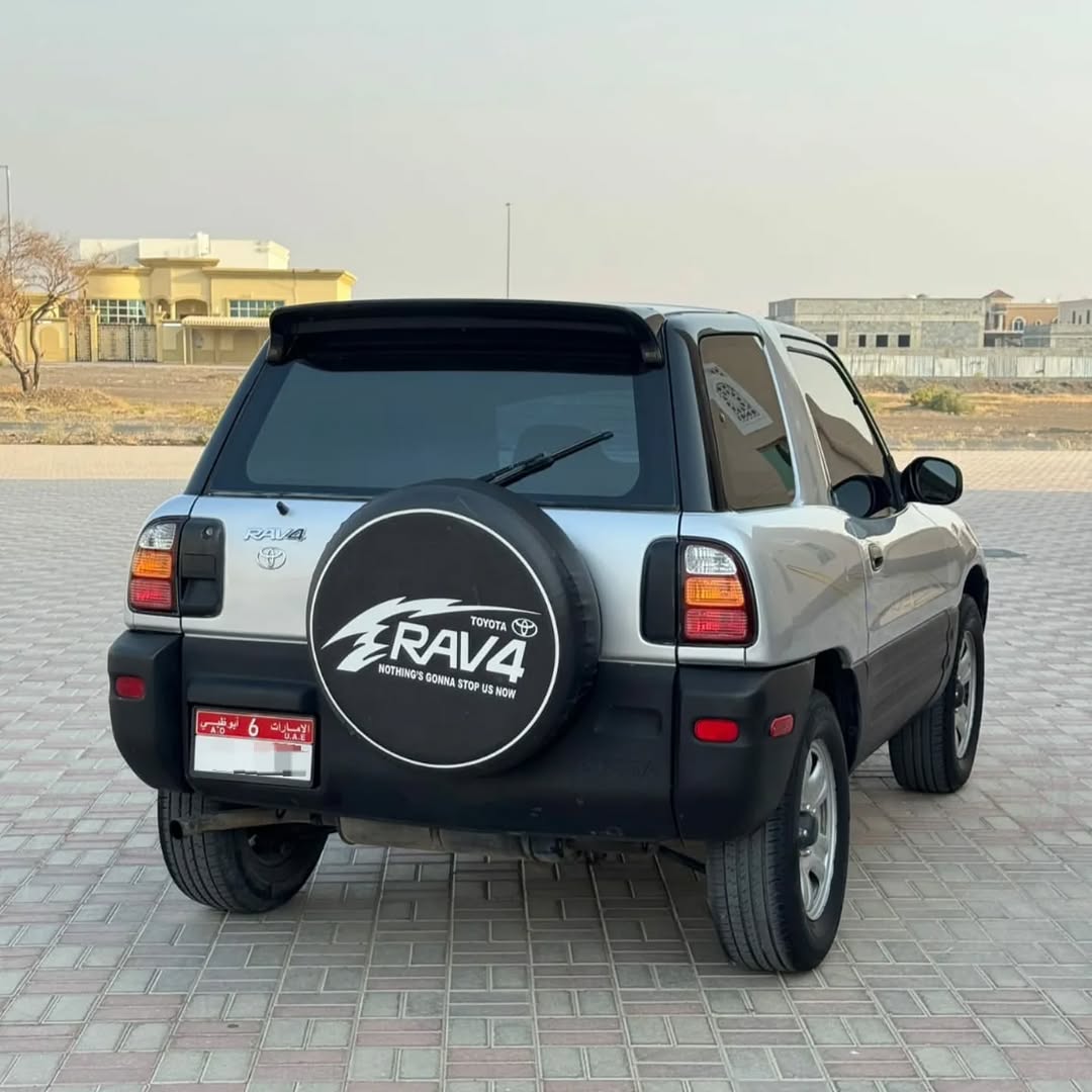 Car Image 1998 TOYOTA RAV4 