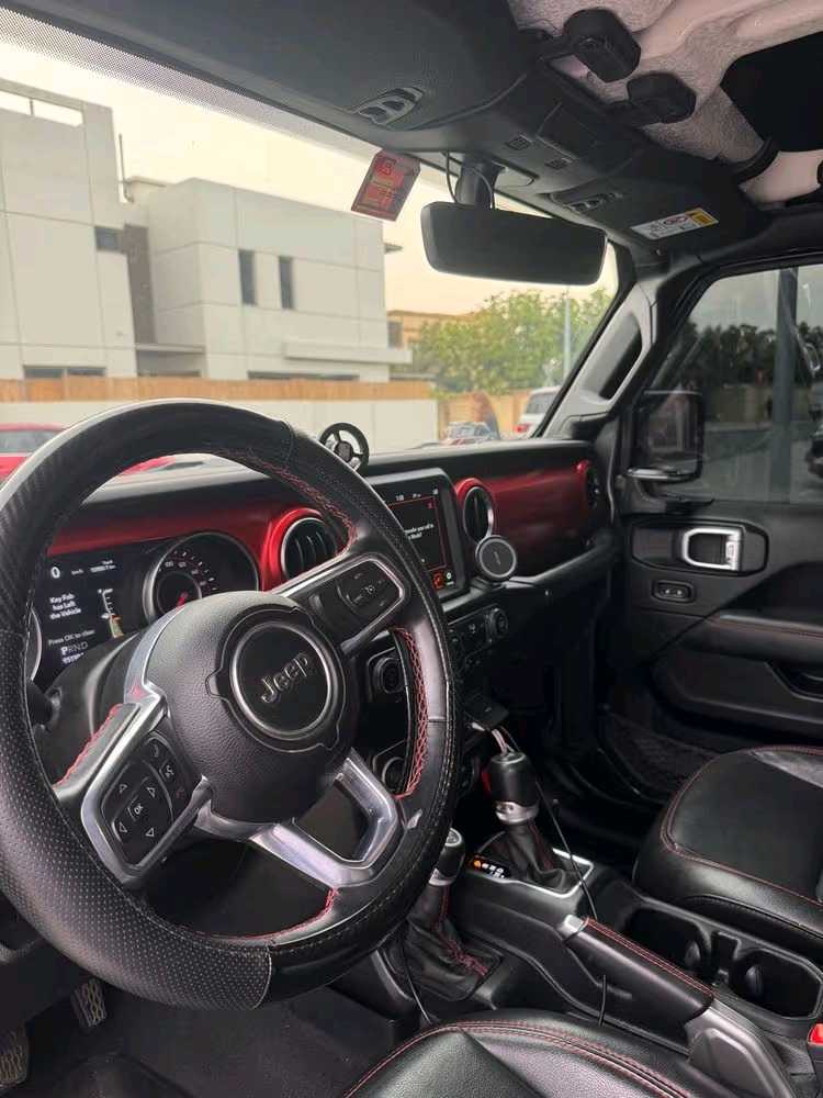 Car Image 2021 JEEP WRANGLER Rubicon