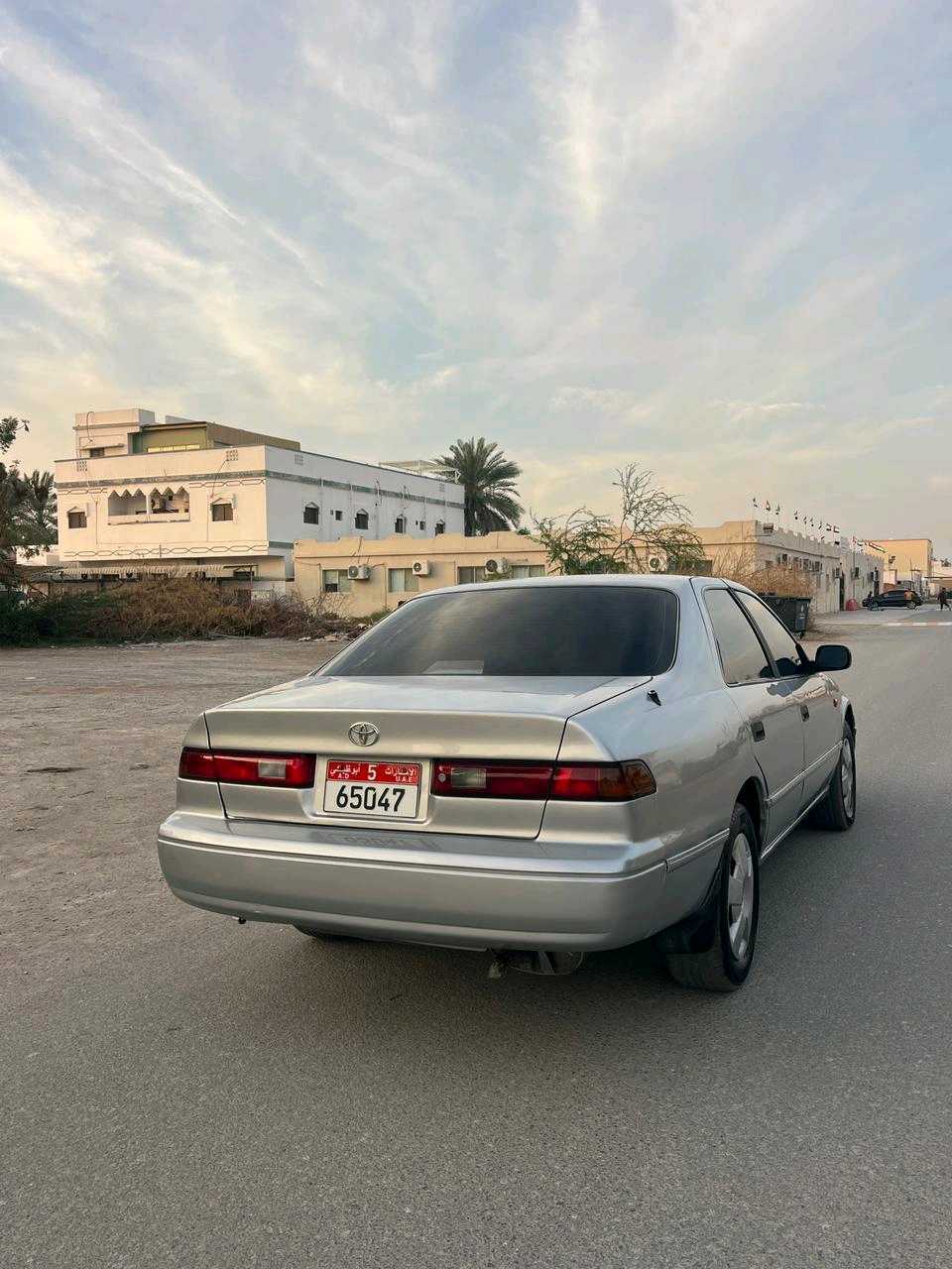 Car Image 1999 TOYOTA CAMRY GL
