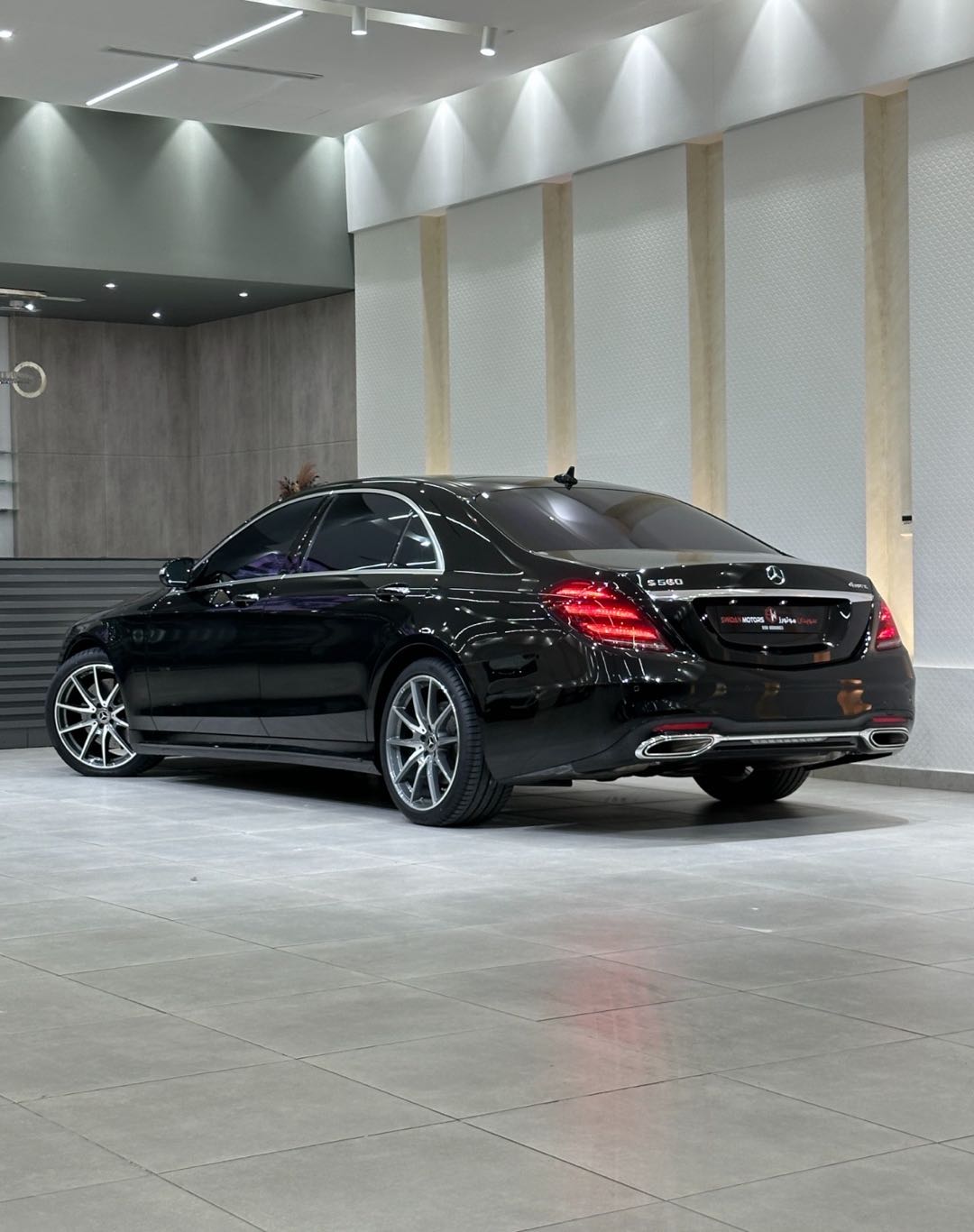 Car Image 2018 MERCEDES S Class 560