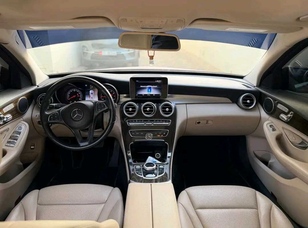 Car Image 2018 MERCEDES C Class 300