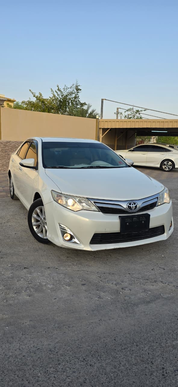 Car Image 2015 TOYOTA CAMRY GL