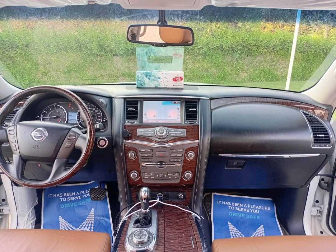 Car Image 2015 NISSAN PATROL Platinum