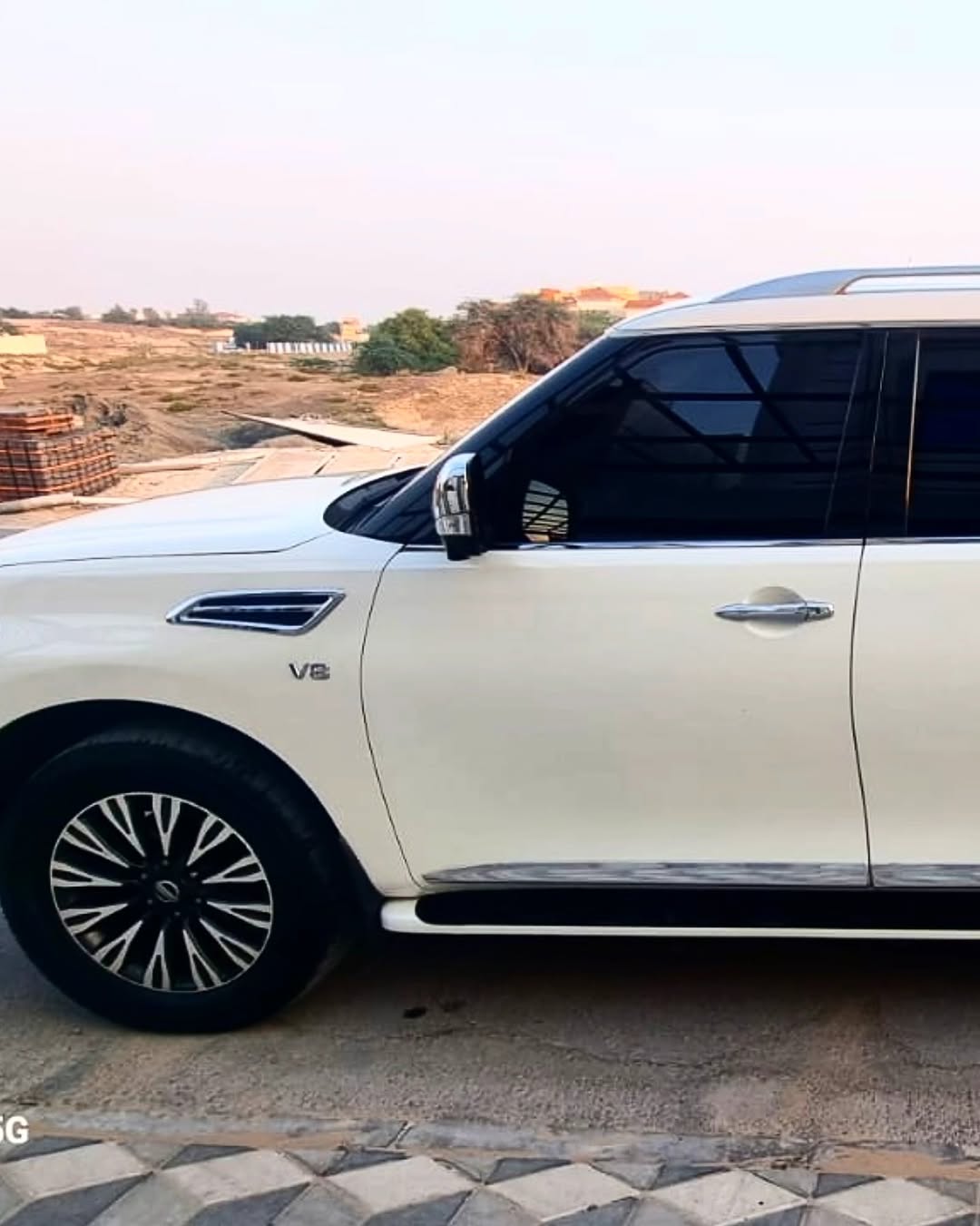 Car Image 2014 NISSAN PATROL Platinum