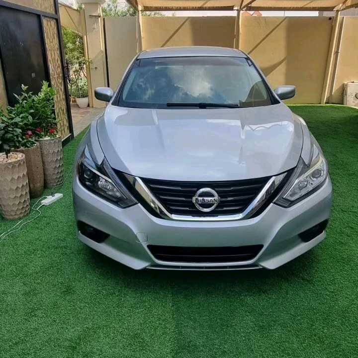 Car Image 2017 NISSAN ALTIMA SV