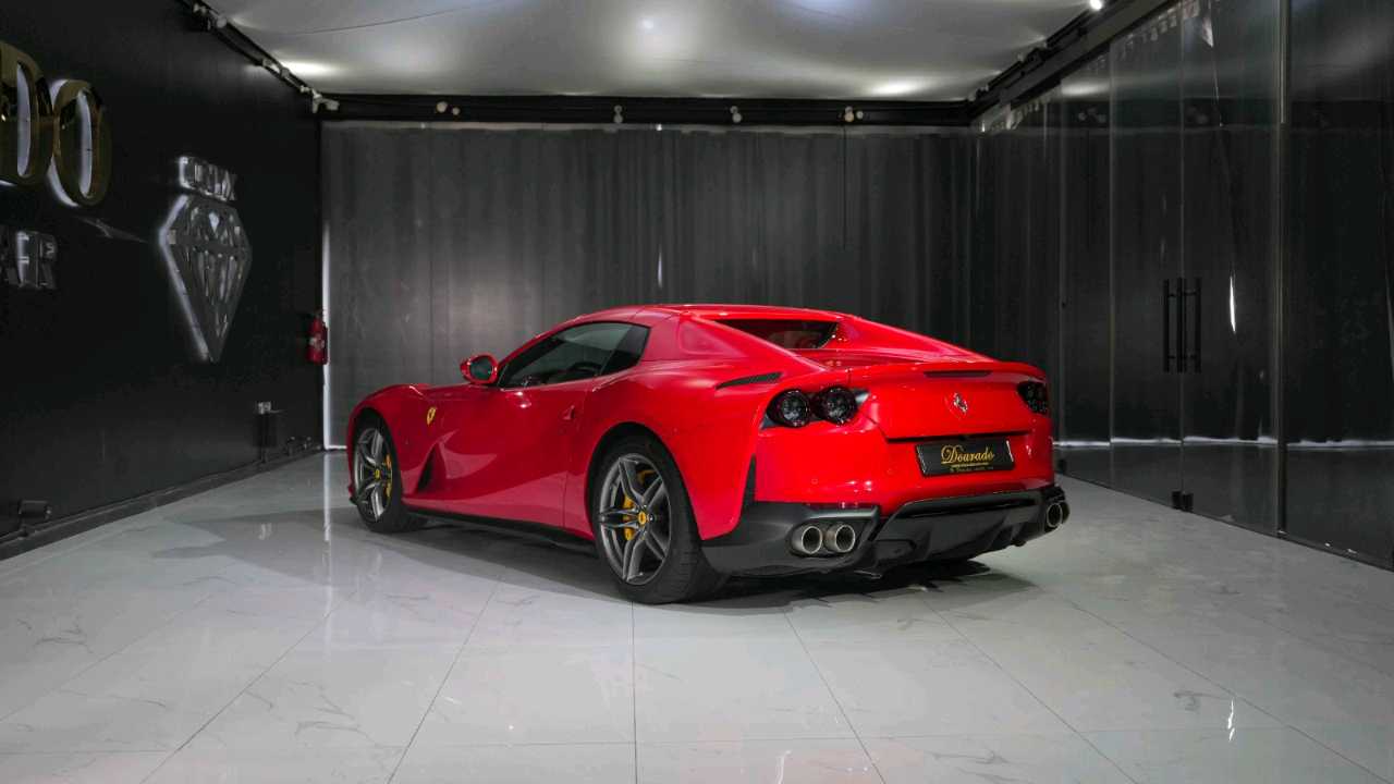 Car Image 2022 FERRARI 812 