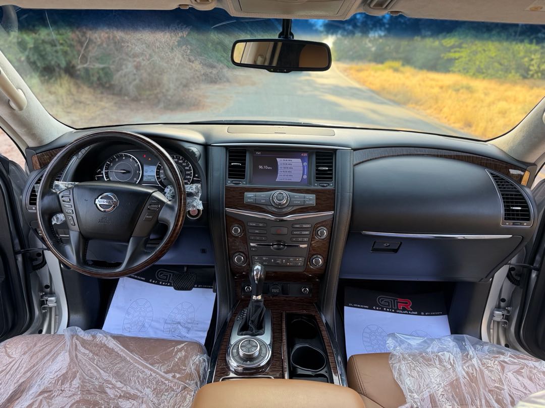 Car Image 2016 NISSAN PATROL Platinum