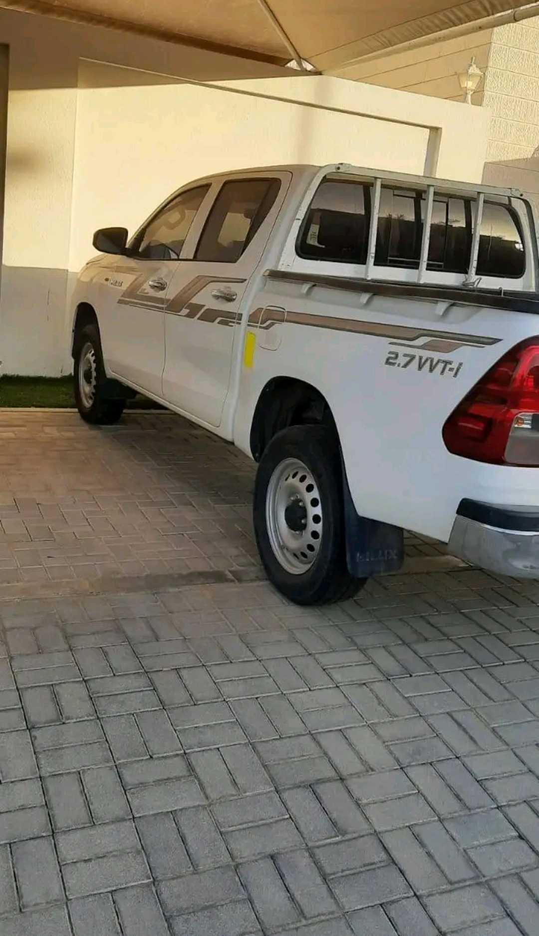 Car Image 2020 TOYOTA HILUX 