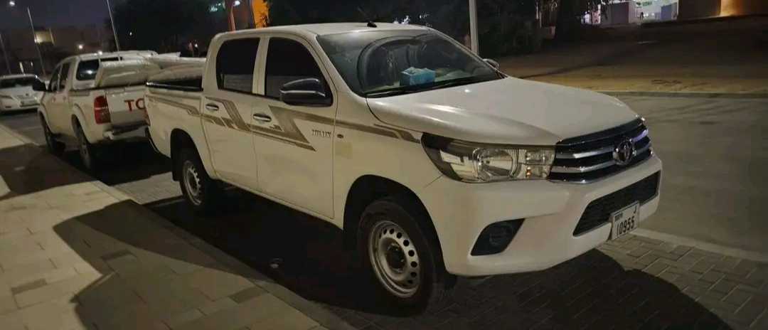 Car Image 2020 TOYOTA HILUX 