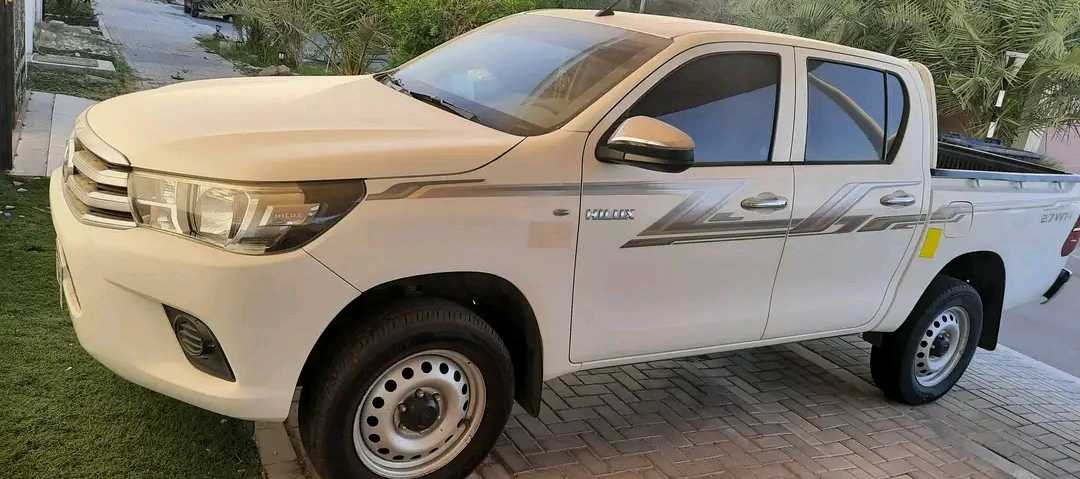 Car Image 2020 TOYOTA HILUX 
