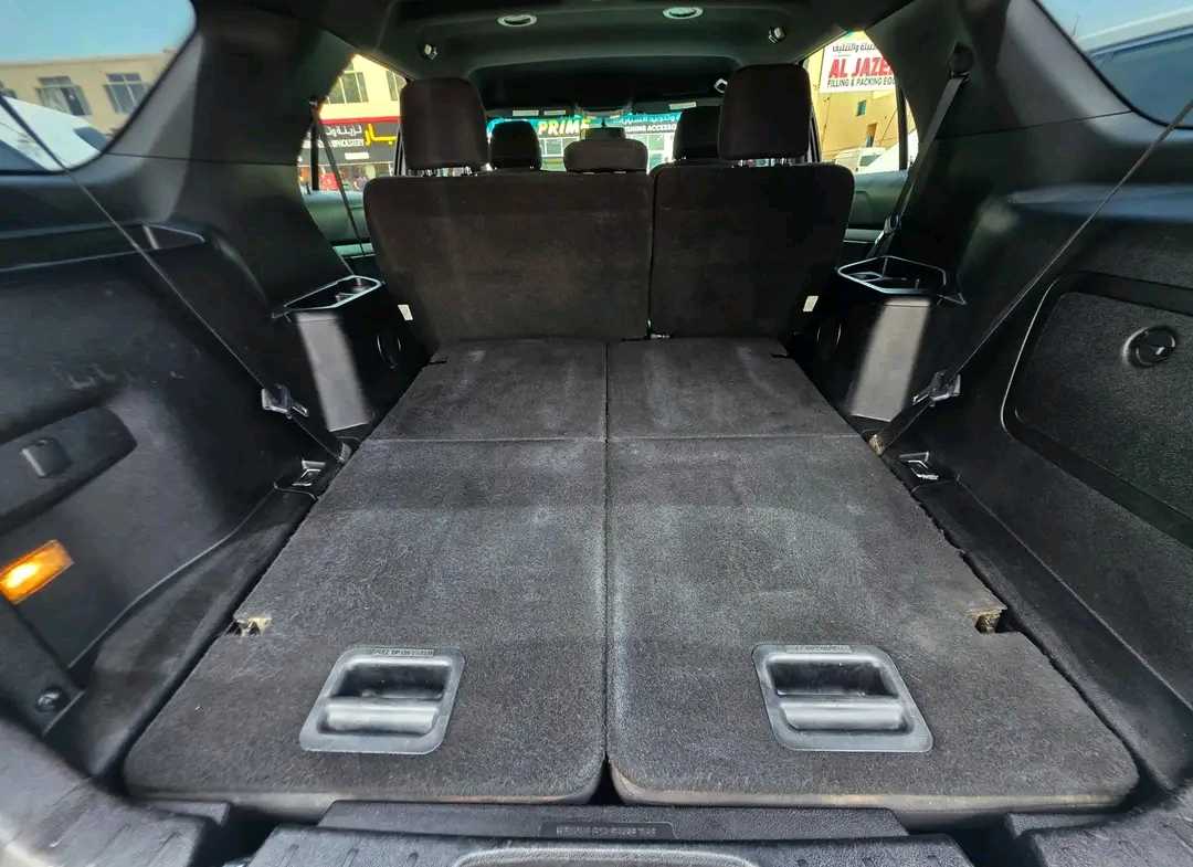 Car Image 2017 FORD EXPLORER 
