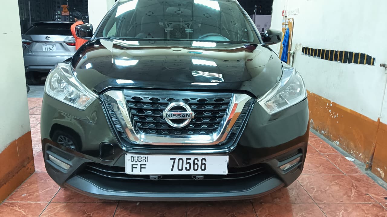 Car Image 2018 NISSAN KICKS 