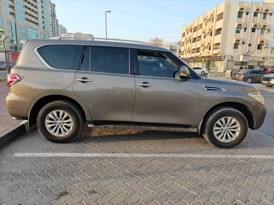 Car Image 2016 NISSAN PATROL SE