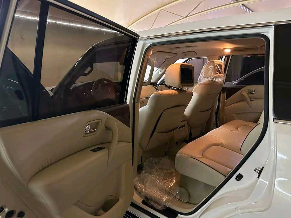 Car Image 2016 NISSAN PATROL SE