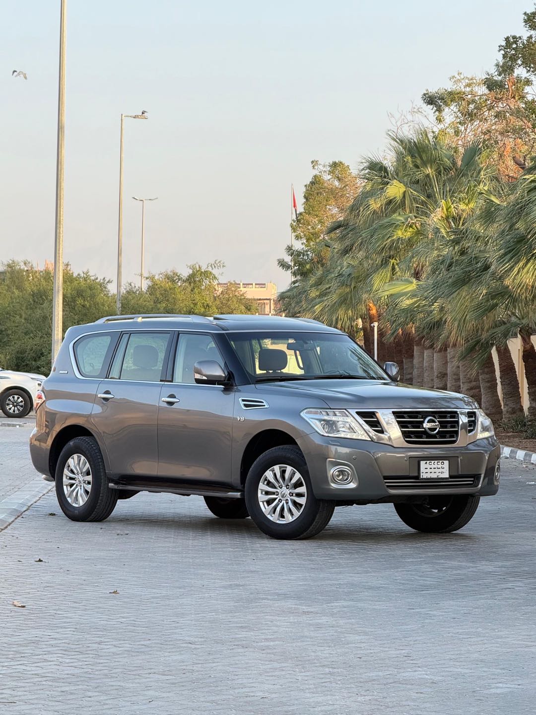 Car Image 2016 NISSAN PATROL Titanium