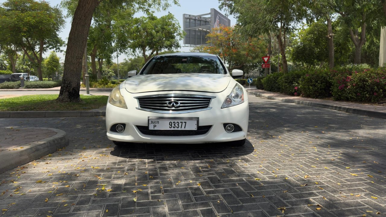 INFINITI G 2013