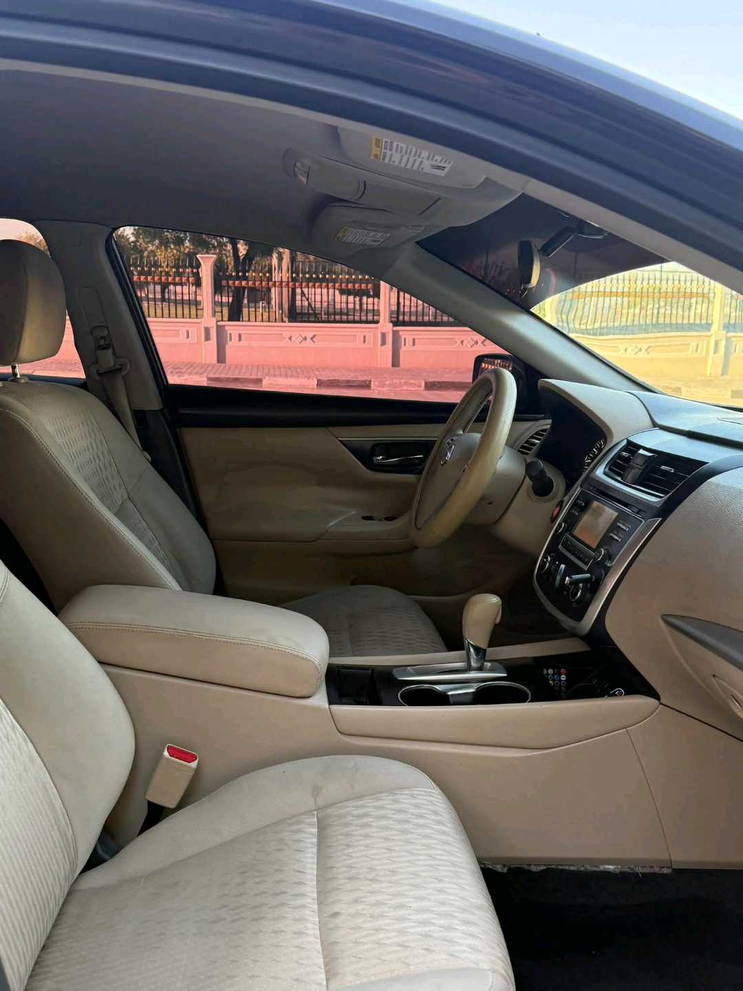 Car Image 2016 NISSAN ALTIMA SV