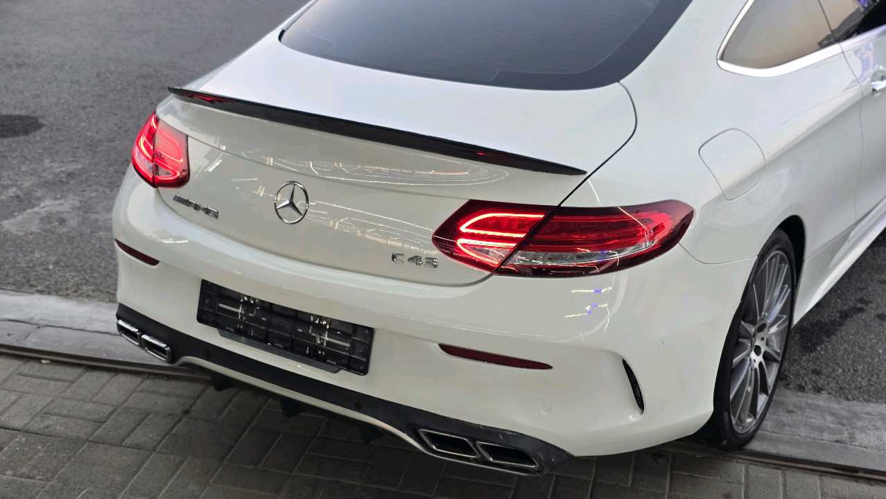 Car Image 2018 MERCEDES C Class 200