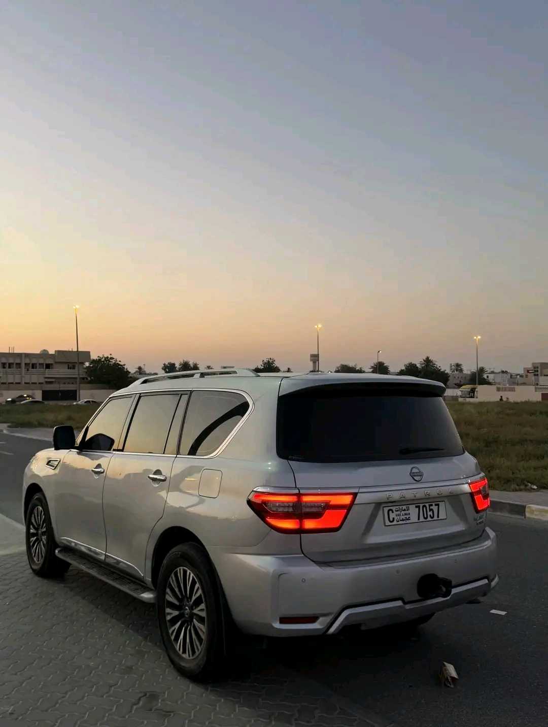 Car Image 2016 NISSAN PATROL Platinum