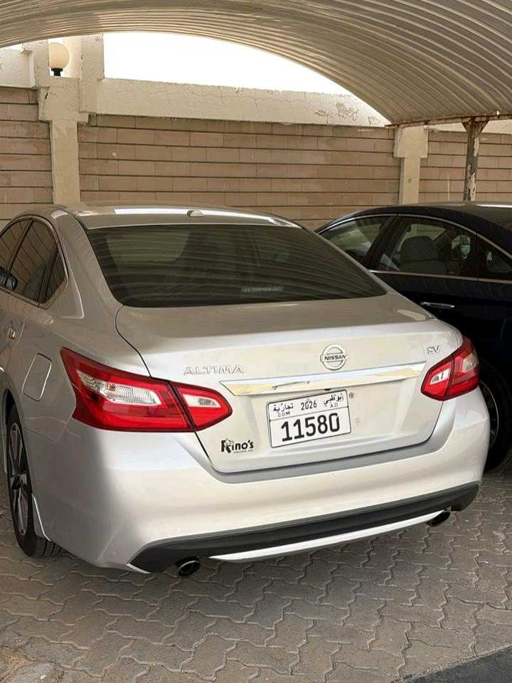 Car Image 2017 NISSAN ALTIMA SV