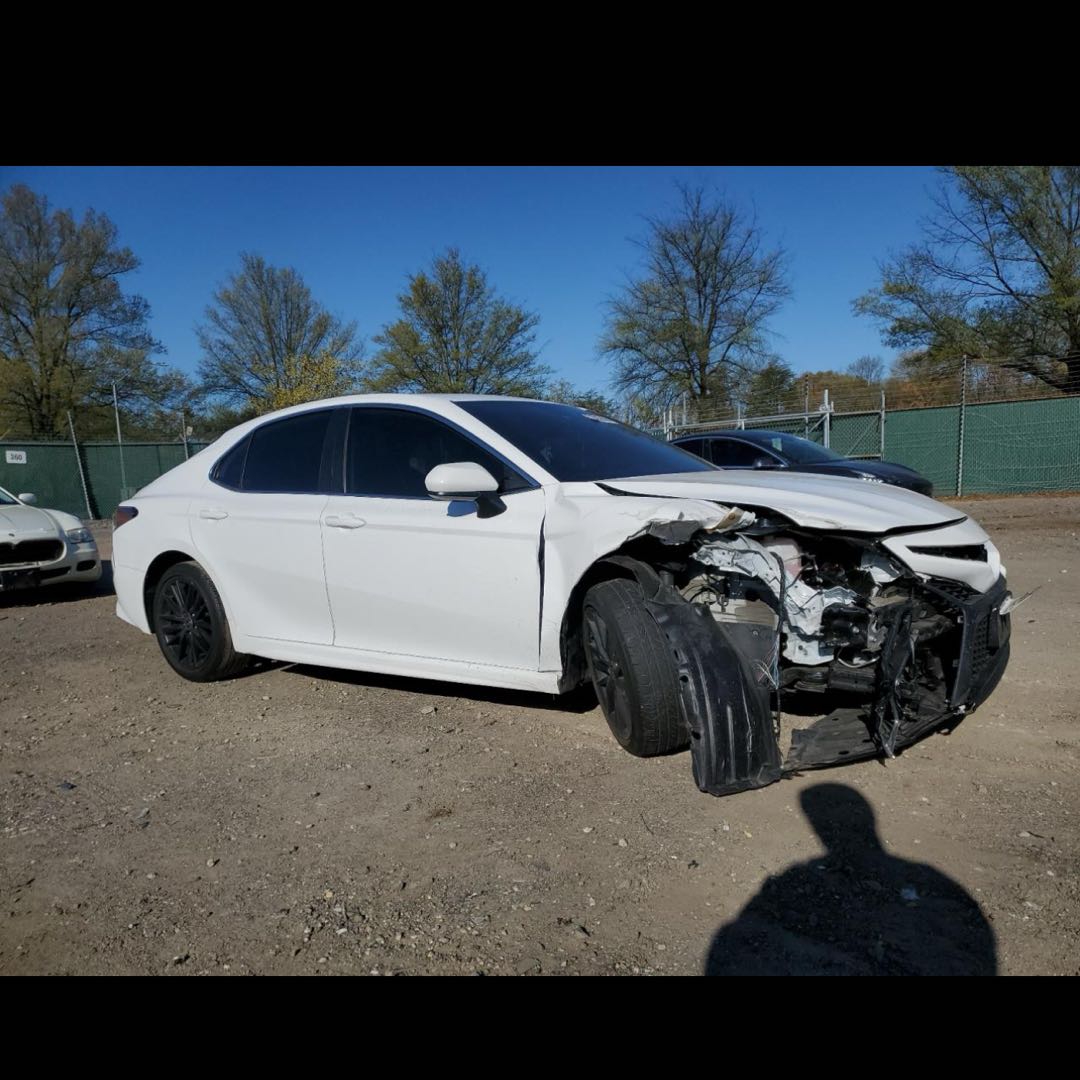 Car Image 2021 TOYOTA CAMRY